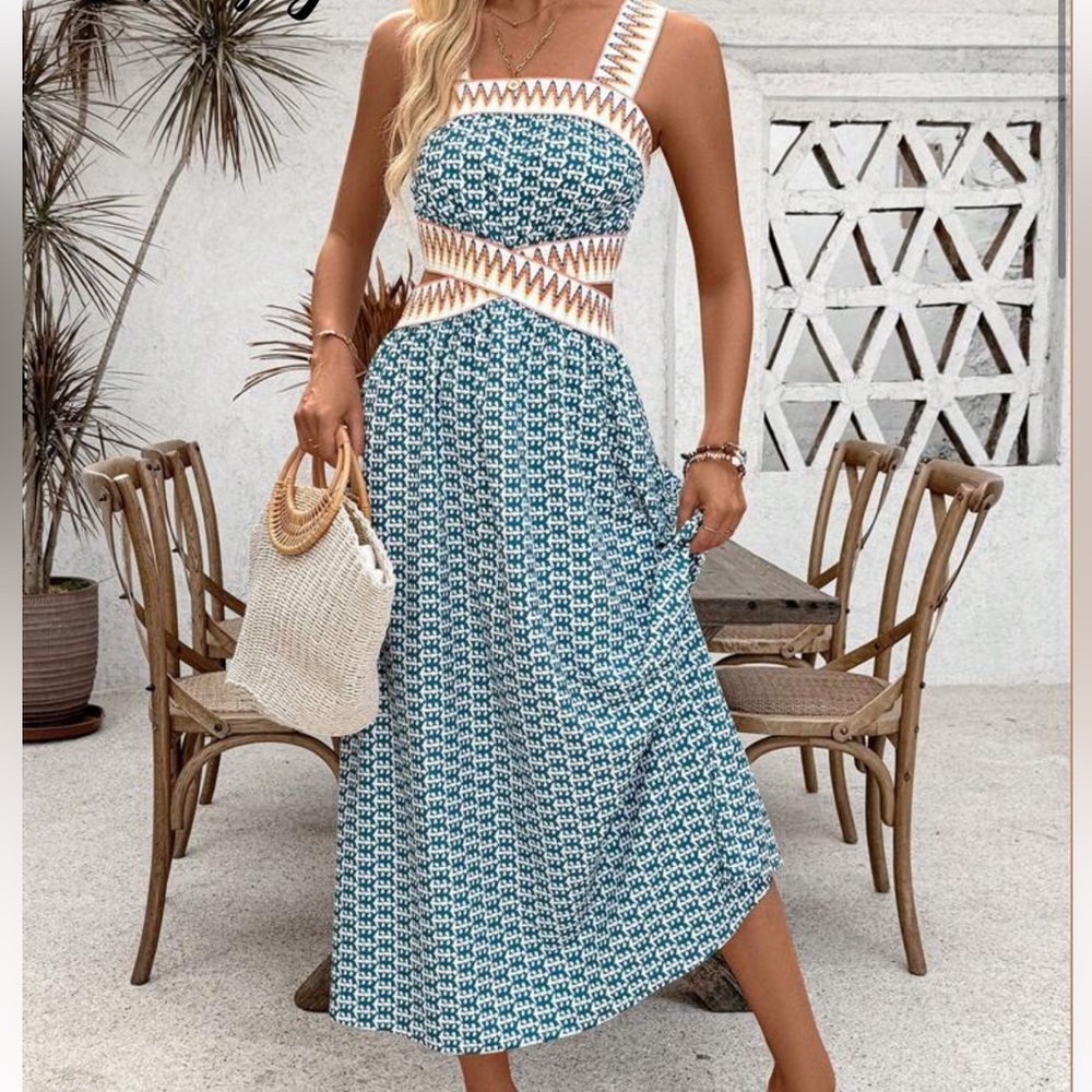 Chic Blue and White Maxi Dress